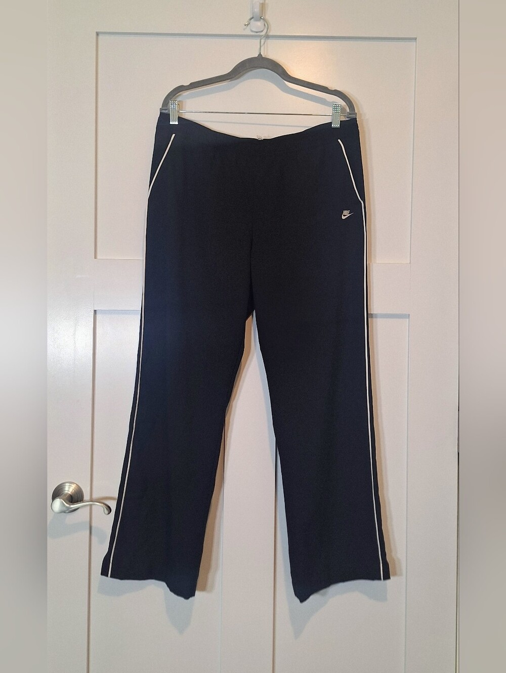 Nike Boys 12-14 Large Vintage Y2k Track Pants Black Pockets Athletic